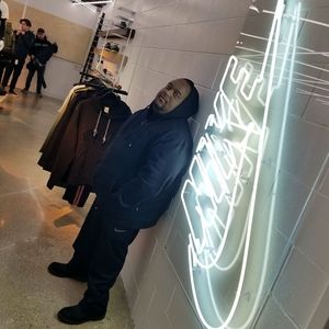 Meet your Posher, Loren